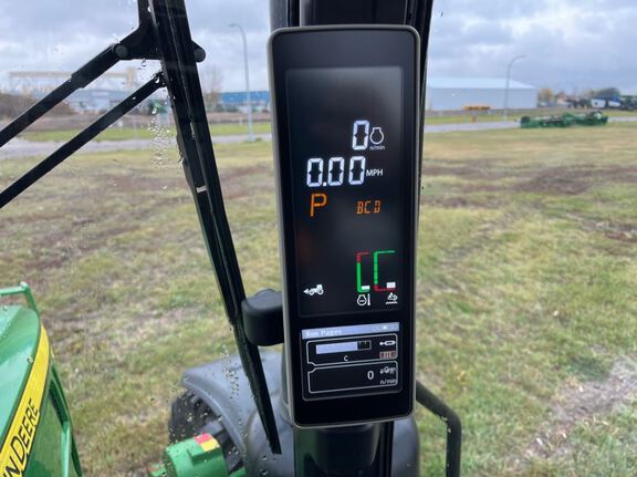 2019 John Deere 5125R Tractor