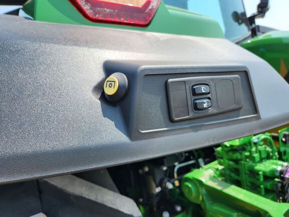 2024 John Deere 8R 370 Tractor