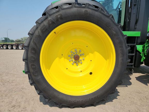 2024 John Deere 8R 370 Tractor
