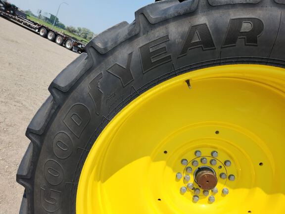 2024 John Deere 8R 370 Tractor