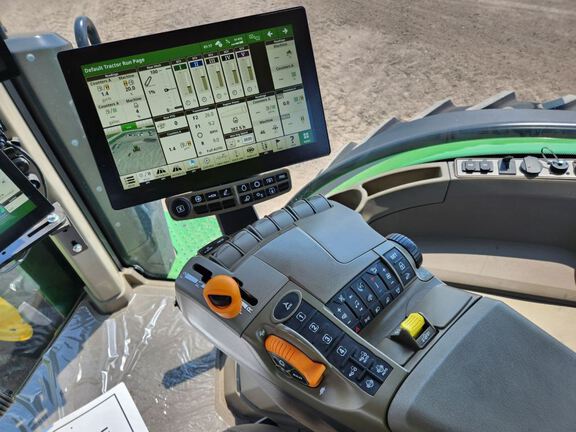 2024 John Deere 8R 370 Tractor