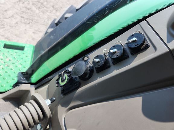 2024 John Deere 8R 370 Tractor