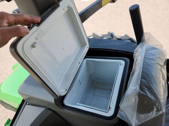 2024 John Deere 8R 370 Tractor