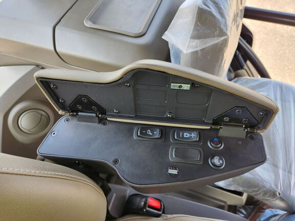 2024 John Deere 8R 370 Tractor