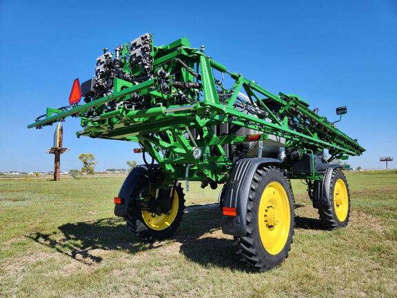 2025 John Deere 410R Sprayer/High Clearance