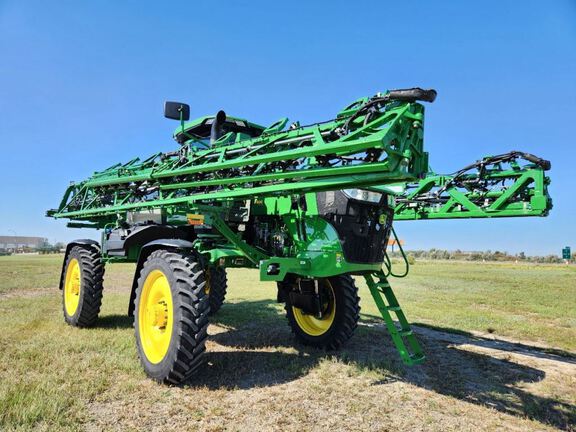2025 John Deere 410R Sprayer/High Clearance