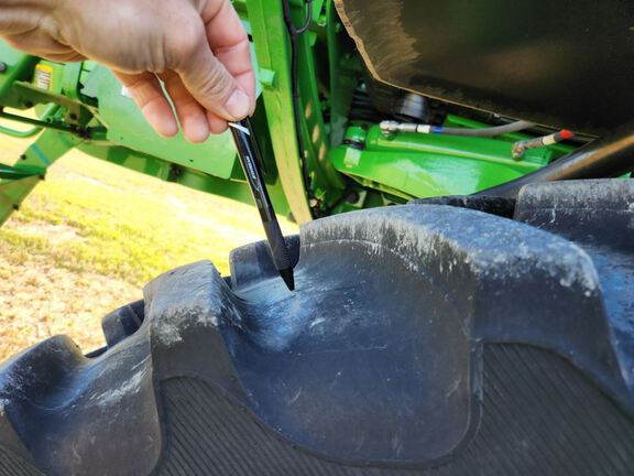 2025 John Deere 410R Sprayer/High Clearance