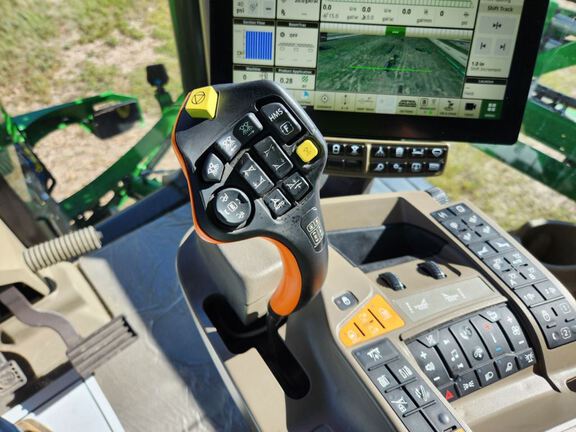 2025 John Deere 410R Sprayer/High Clearance