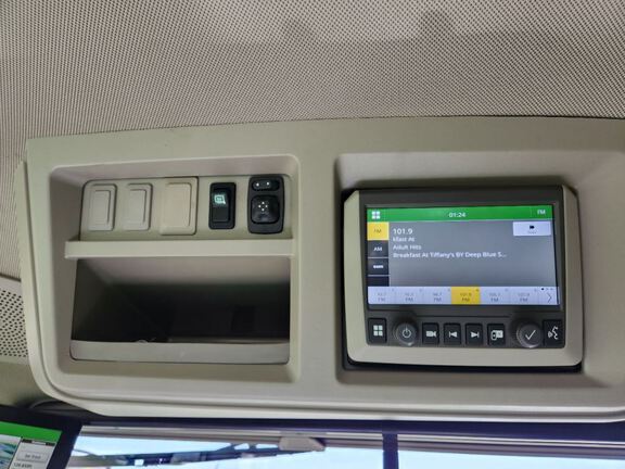 2025 John Deere 410R Sprayer/High Clearance