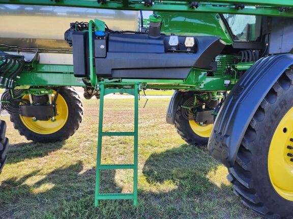 2025 John Deere 412R Sprayer/High Clearance