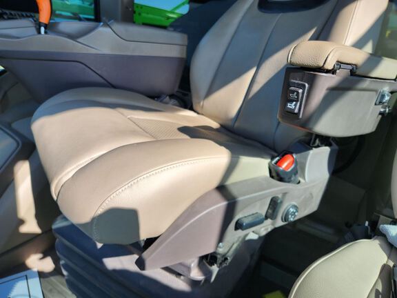 2025 John Deere 412R Sprayer/High Clearance