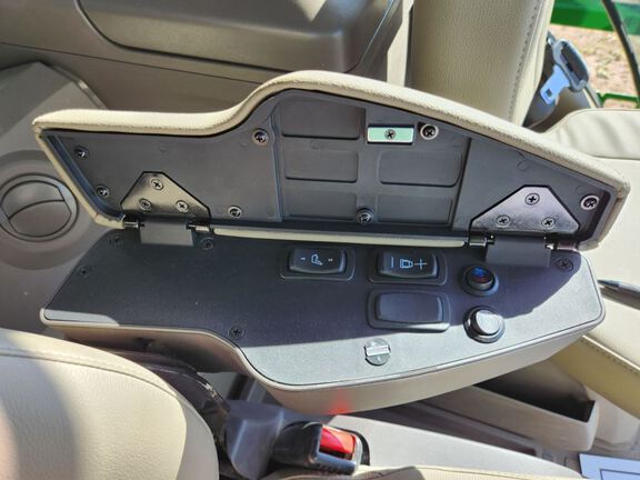 2025 John Deere 412R Sprayer/High Clearance