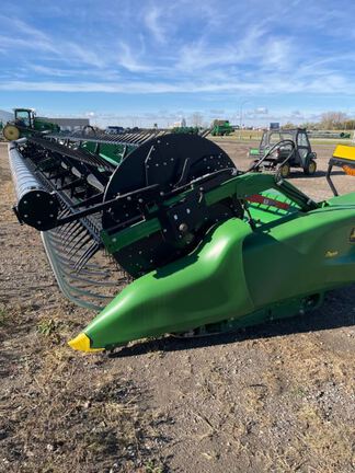 2025 John Deere RD40F Header Combine