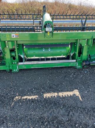 2025 John Deere RD40F Header Combine