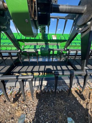 2025 John Deere RD40F Header Combine