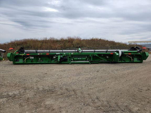 2025 John Deere RD40F Header Combine