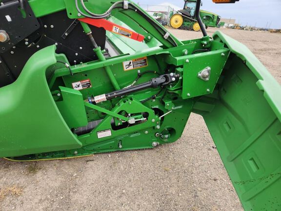 2025 John Deere RD40F Header Combine