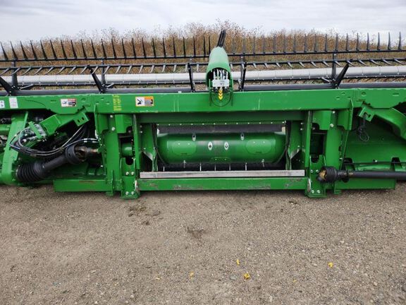2025 John Deere RD40F Header Combine