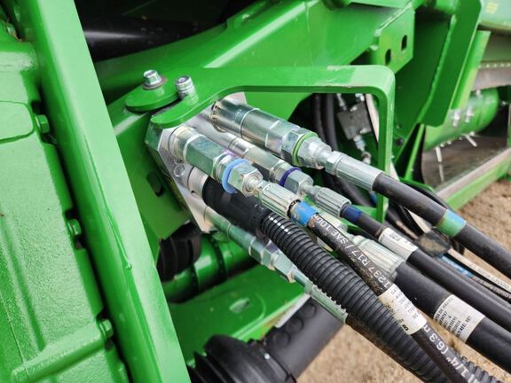 2025 John Deere RD40F Header Combine