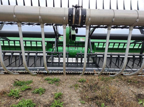 2025 John Deere RD40F Header Combine