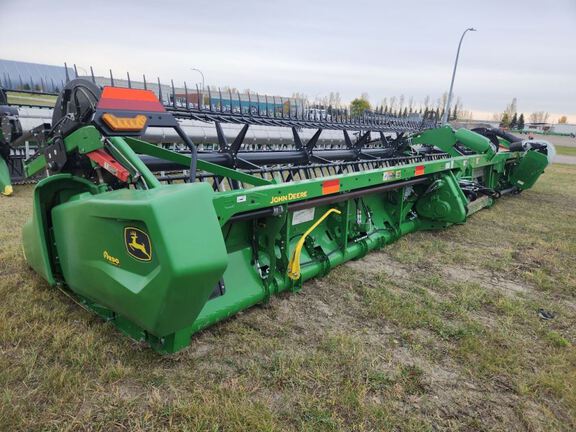 2025 John Deere RD40F Header Combine