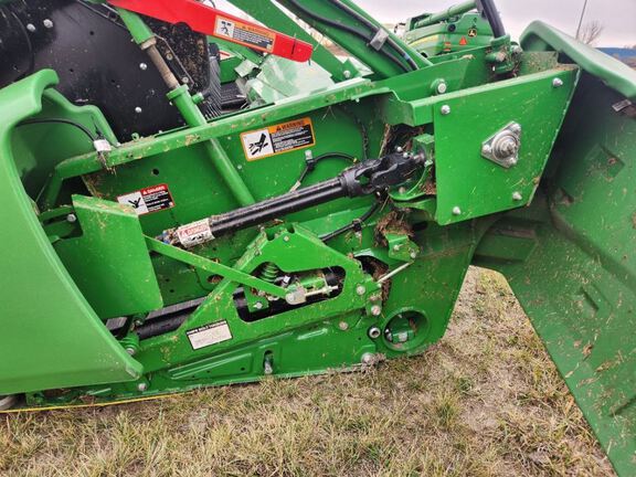 2025 John Deere RD40F Header Combine