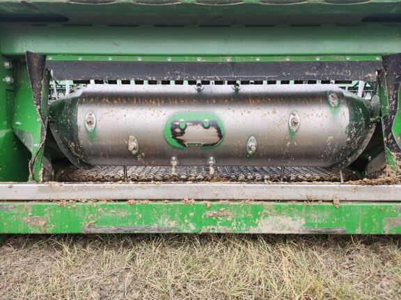 2025 John Deere RD40F Header Combine