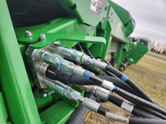 2025 John Deere RD40F Header Combine