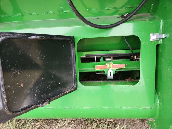 2025 John Deere RD40F Header Combine