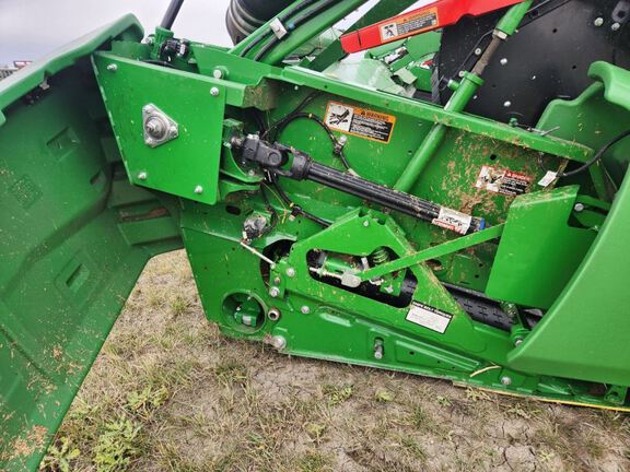 2025 John Deere RD40F Header Combine