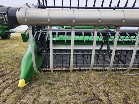 2025 John Deere RD40F Header Combine