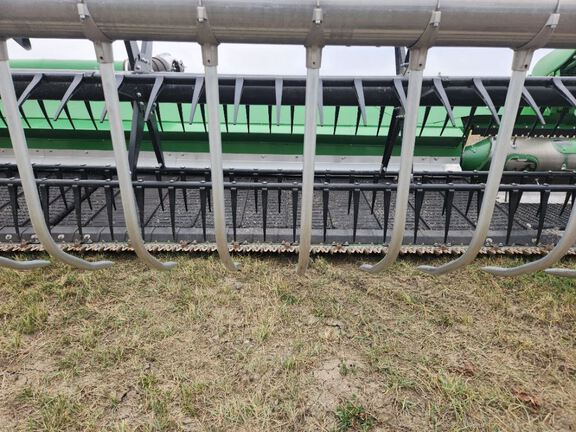 2025 John Deere RD40F Header Combine