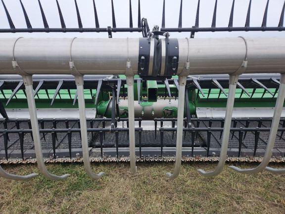 2025 John Deere RD40F Header Combine