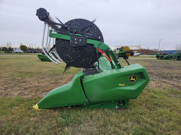 2025 John Deere RD40F Header Combine
