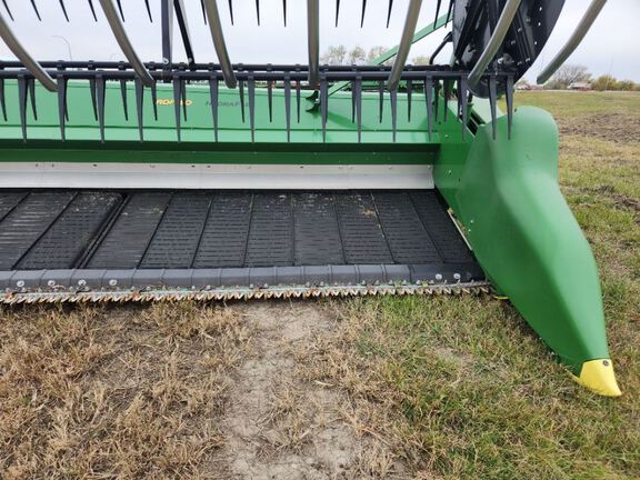 2025 John Deere RD40F Header Combine