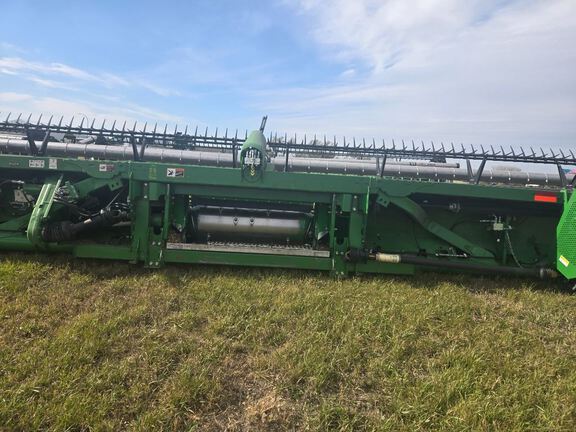 2025 John Deere RD40F Header Combine