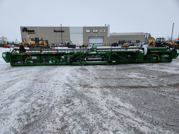 2025 John Deere RD40F Header Combine
