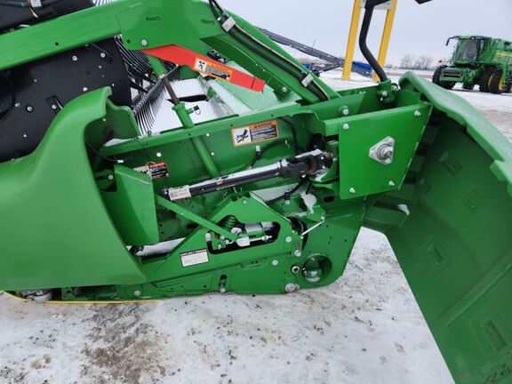 2025 John Deere RD40F Header Combine
