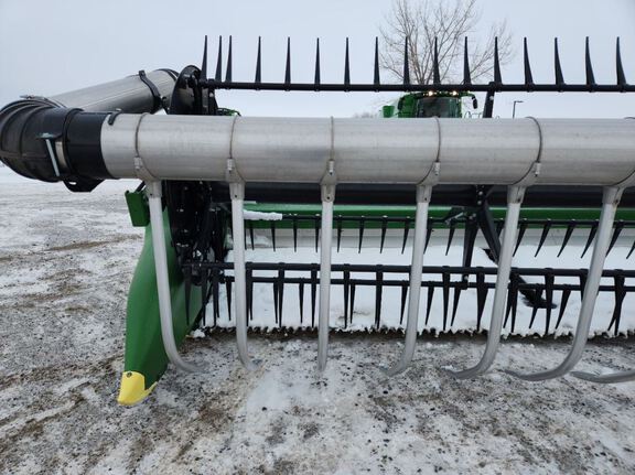 2025 John Deere RD40F Header Combine