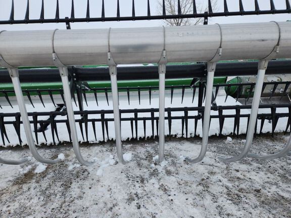 2025 John Deere RD40F Header Combine