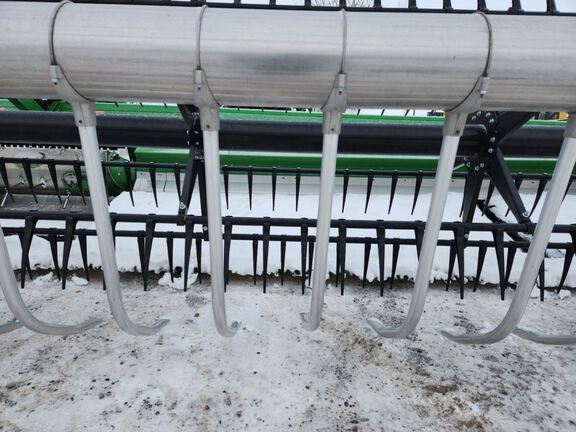 2025 John Deere RD40F Header Combine