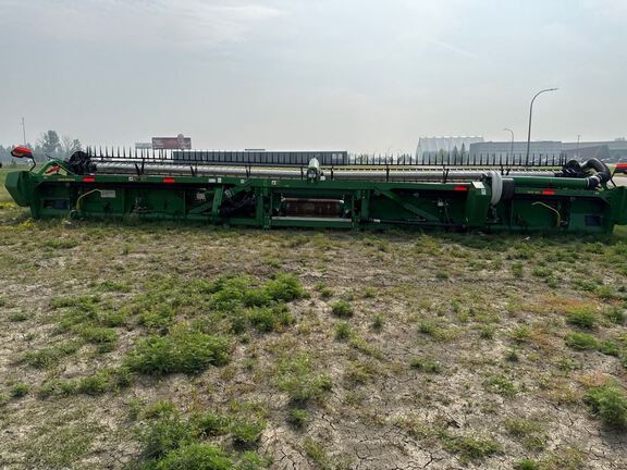 2025 John Deere RD40F Header Combine