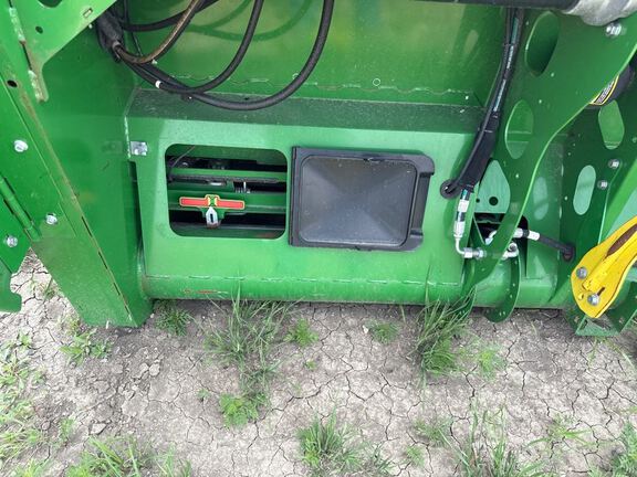 2025 John Deere RD40F Header Combine