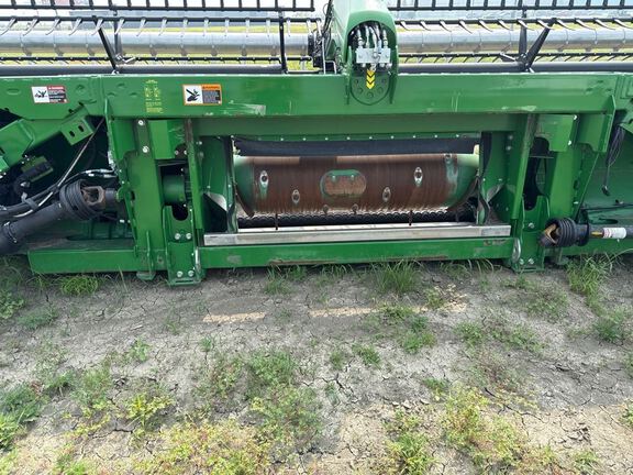 2025 John Deere RD40F Header Combine