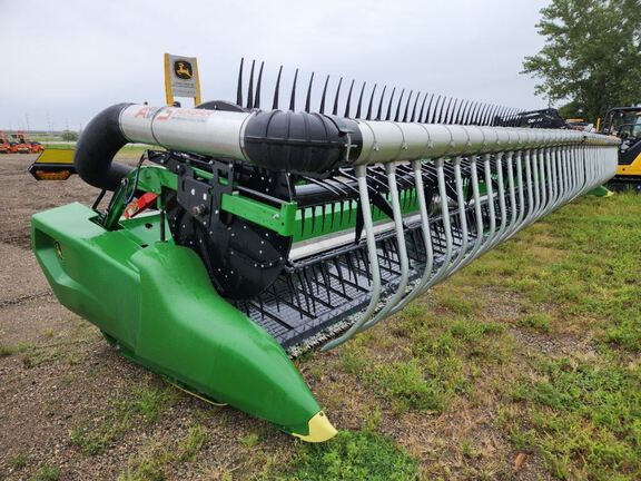 2024 John Deere RD40F Header Combine