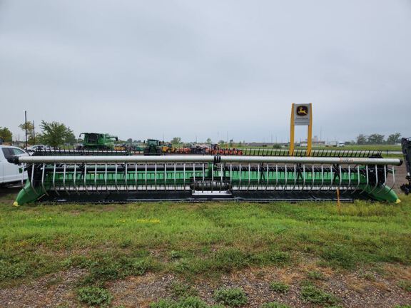 2024 John Deere RD40F Header Combine