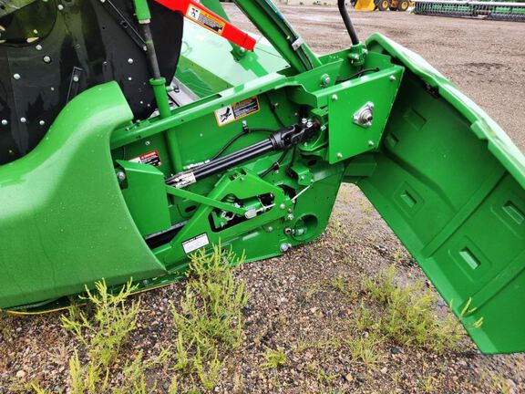 2024 John Deere RD40F Header Combine