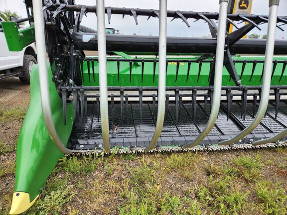 2024 John Deere RD40F Header Combine