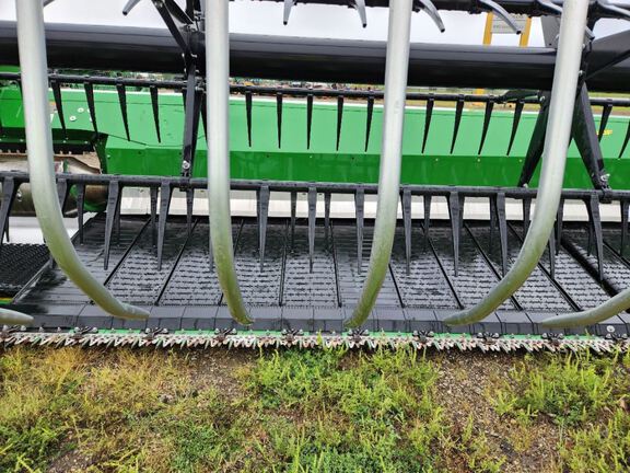 2024 John Deere RD40F Header Combine