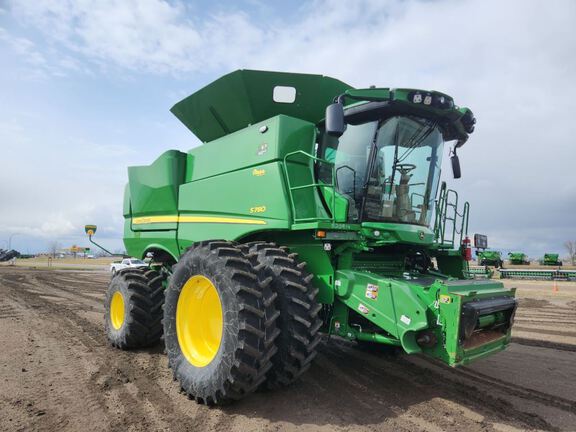 2022 John Deere S780 Combine